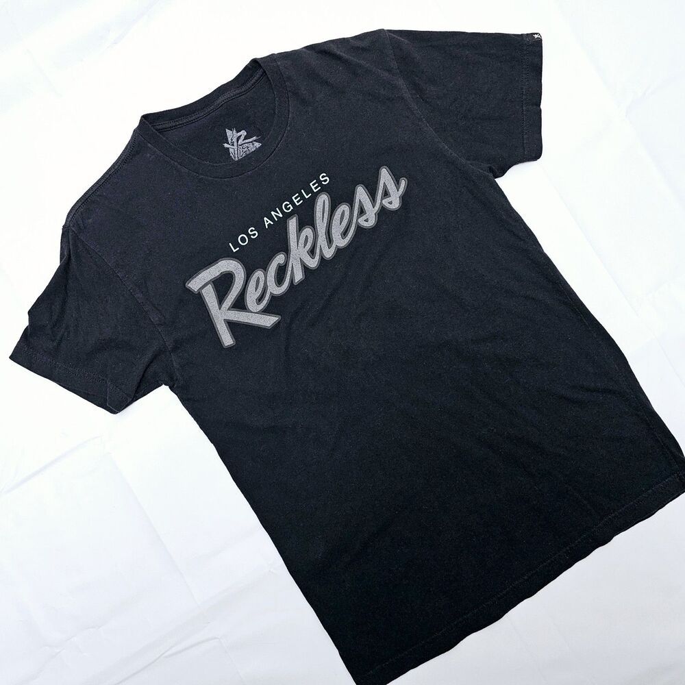 Young And Reckless Mens Small‎ Large Black T-Shirt 100% Cotton Casual